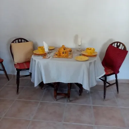 Bed & Breakfast Almond Reef Casa Rural Los Alias